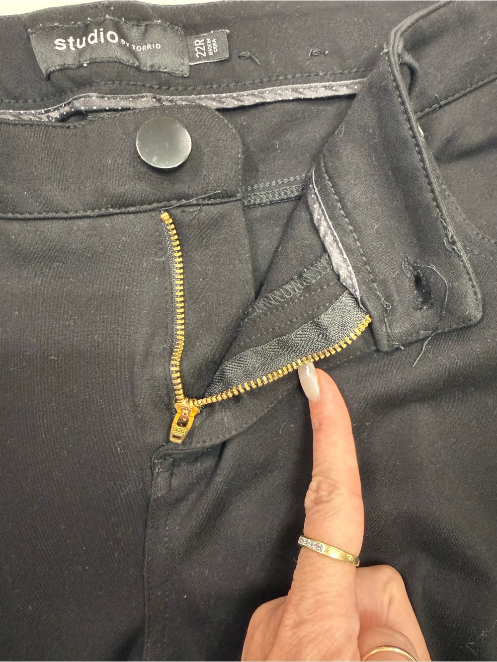 torrid Black Ankle Ponte Pull-On Pants - Picture 7 of 8